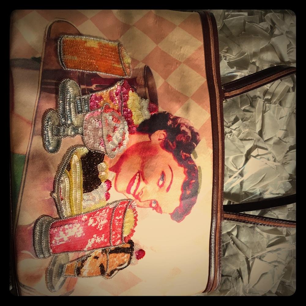 Isabella Fiore carhop purse